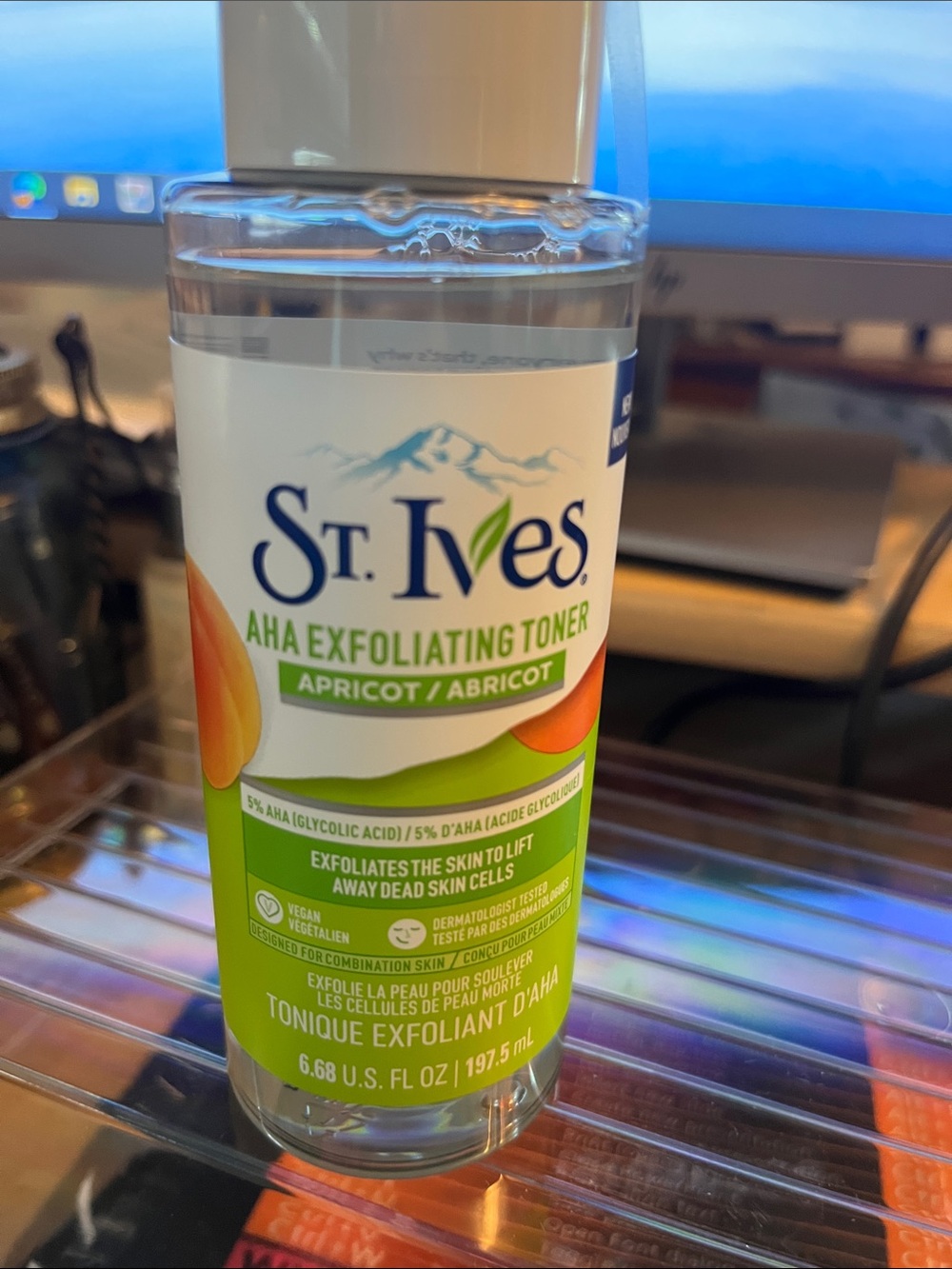 Apricot AHA Exfoliating Toner - Green